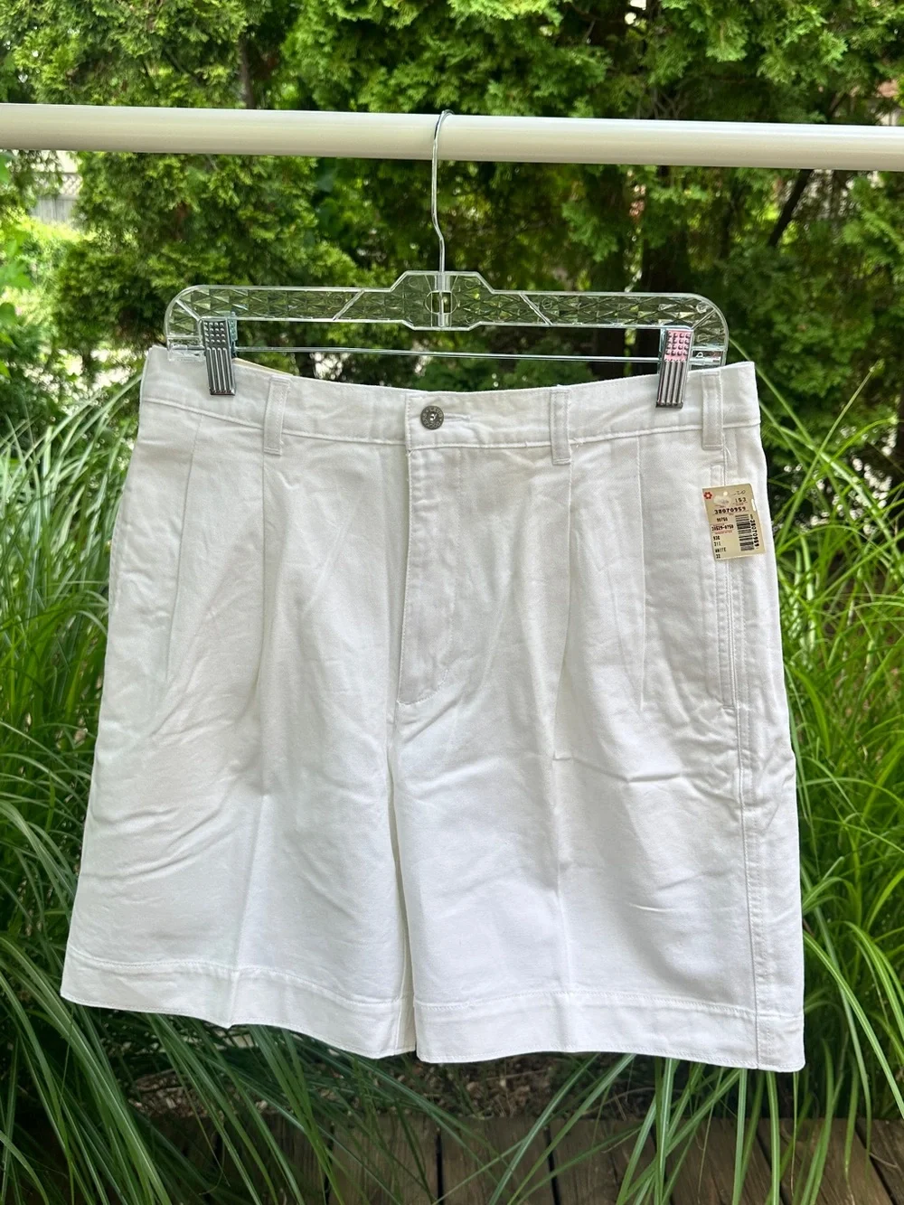NWT Vintage Levi's Dockers Men's White Flat Front Cotton Shorts Style 30529-0750